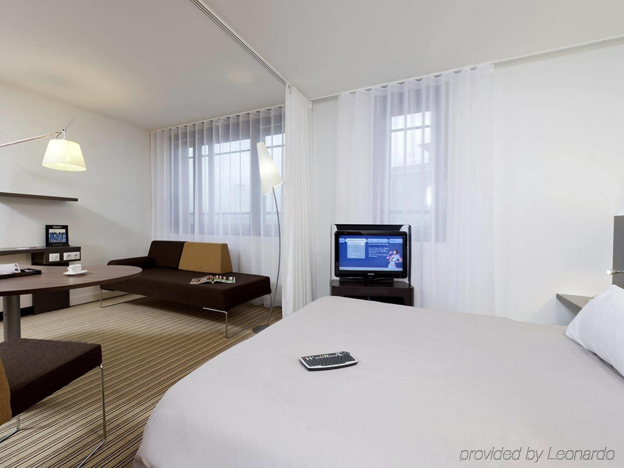 B&B Hotel Rueil-Malmaison Gare Exterior foto